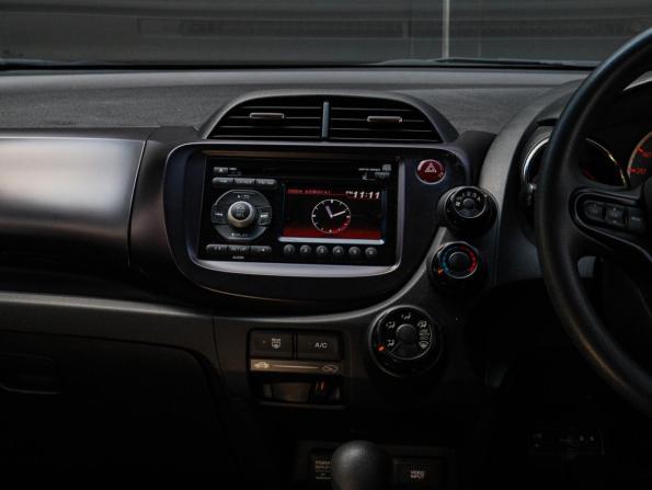 Honda Fit II с пробегом 2012 года, цена 800 000 рублей, 136941 км, хэтчбек, Автокод Объявления