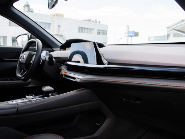 Changan UNI-V I с пробегом 2023 года, цена 2 368 000 рублей, 52718 км, лифтбек, Автокод Объявления