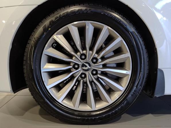 Hyundai Equus II Рестайлинг с пробегом 2014 года, цена 1 100 000 рублей, 240654 км, седан, Автокод Объявления