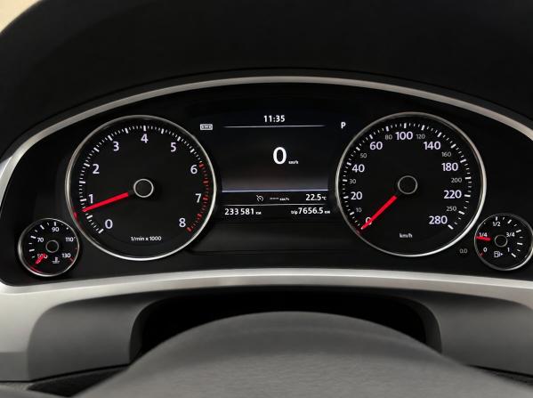 Volkswagen Touareg II с пробегом 2014 года, цена 2 400 000 рублей, 233000 км, внедорожник, Автокод Объявления