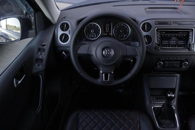 Volkswagen Tiguan I Рестайлинг с пробегом 2011 года, цена 980 000 рублей, 286957 км, внедорожник, Автокод Объявления