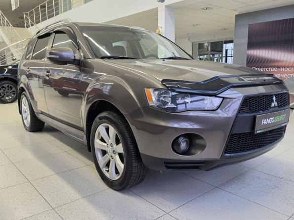 Mitsubishi Outlander II Рестайлинг с пробегом 2010 года, цена 999 000 рублей, 223680 км, внедорожник, Автокод Объявления