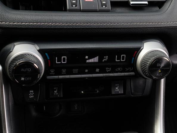 Toyota RAV4 V (XA50) с пробегом 2021 года, цена 3 650 000 рублей, 28245 км, внедорожник, Автокод Объявления