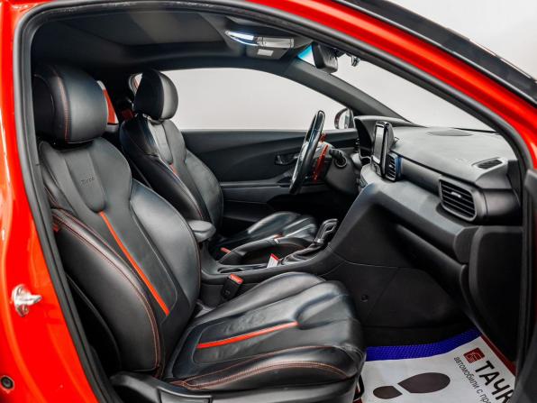 Hyundai Veloster II с пробегом 2019 года, цена 2 700 000 рублей, 117401 км, хэтчбек, Автокод Объявления