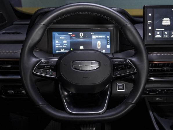 Geely Okavango I Рестайлинг с пробегом 2023 года, цена 2 690 000 рублей, 24522 км, внедорожник, Автокод Объявления