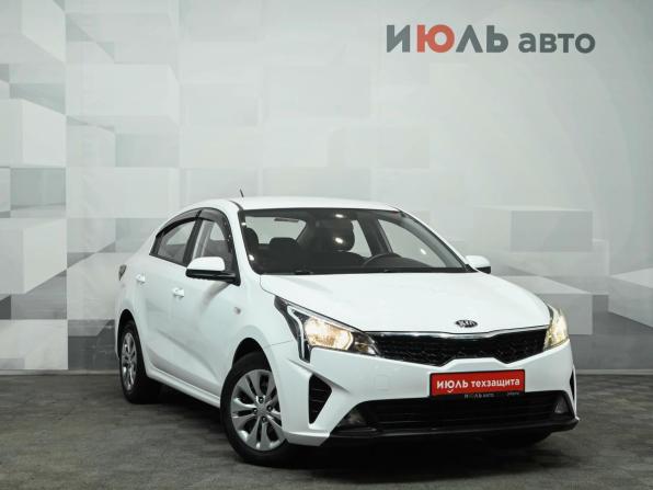 Kia Rio IV Рестайлинг с пробегом 2021 года, цена 1 800 000 рублей, 60980 км, седан, Автокод Объявления