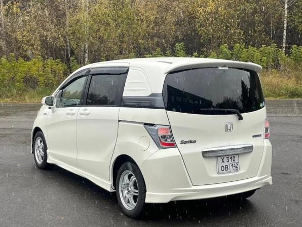 Honda Freed I Рестайлинг с пробегом 2012 года, цена 967 000 рублей, 140000 км, компактвэн, Автокод Объявления