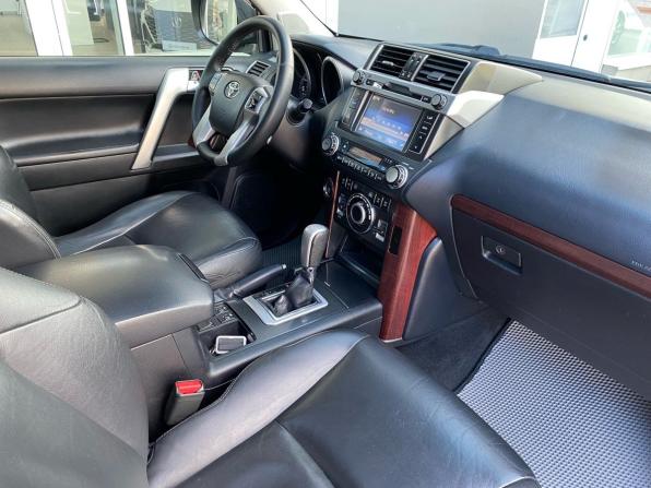 Toyota Land Cruiser Prado 150 Series Рестайлинг 1 с пробегом 2014 года, цена 3 179 000 рублей, 296000 км, внедорожник, Автокод Объявления