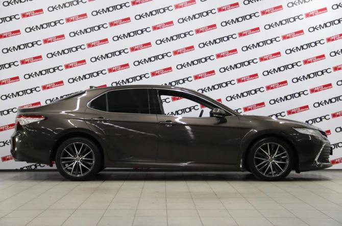 Toyota Camry VIII (XV70) Рестайлинг с пробегом 2021 года, цена 3 295 950 рублей, 80120 км, седан, Автокод Объявления