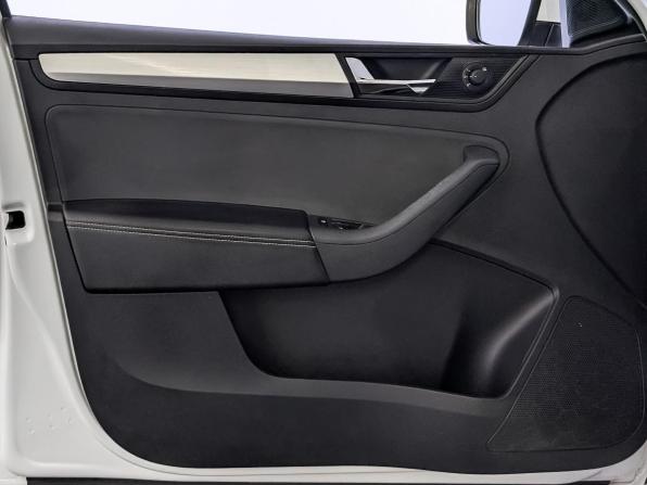 Skoda Rapid I Рестайлинг с пробегом 2018 года, цена 1 130 000 рублей, 151199 км, лифтбек, Автокод Объявления
