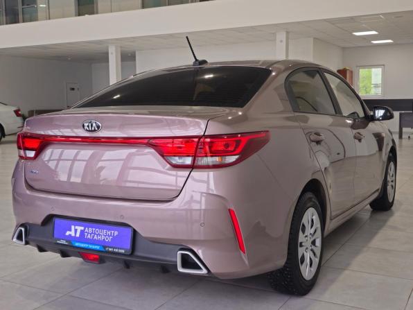 Kia Rio IV Рестайлинг с пробегом 2021 года, цена 1 870 000 рублей, 60000 км, седан, Автокод Объявления
