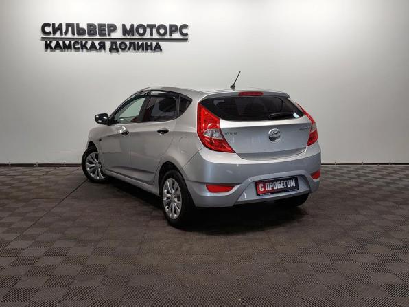 Hyundai Solaris I с пробегом 2014 года, цена 740 000 рублей, 196000 км, хэтчбек, Автокод Объявления