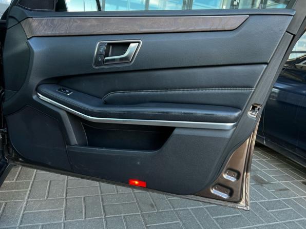 Mercedes-Benz E-Класс IV (W212 S212 C207) Рестайлинг с пробегом 2013 года, цена 1 960 000 рублей, 237813 км, седан, Автокод Объявления