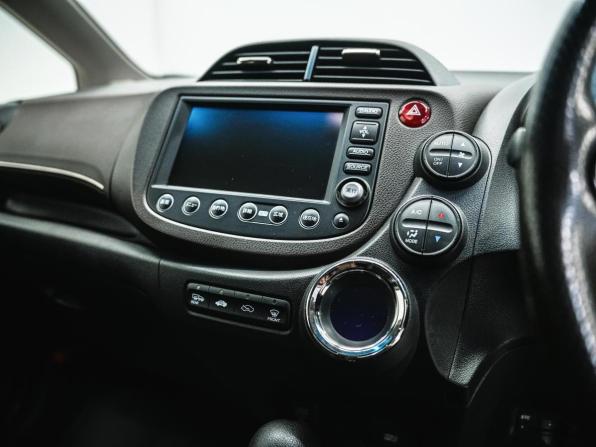 Honda Fit Shuttle I с пробегом 2012 года, цена 970 000 рублей, 178444 км, универсал, Автокод Объявления