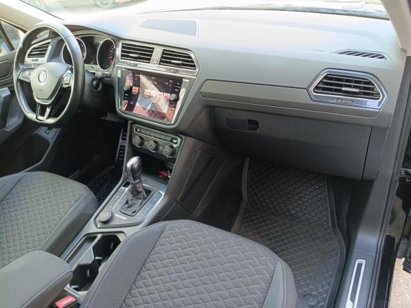 Volkswagen Tiguan II с пробегом 2018 года, цена 2 199 000 рублей, 155359 км, внедорожник, Автокод Объявления