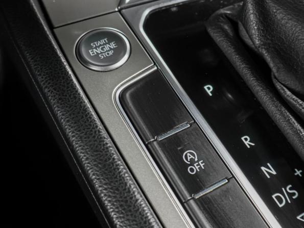 Volkswagen Passat B8 с пробегом 2018 года, цена 1 699 000 рублей, 158224 км, седан, Автокод Объявления