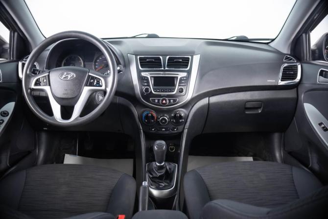 Hyundai Solaris I Рестайлинг с пробегом 2016 года, цена 899 000 рублей, 200302 км, хэтчбек, Автокод Объявления
