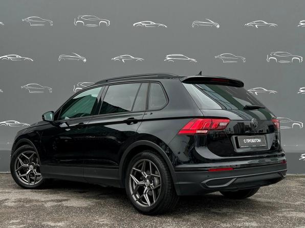 Volkswagen Tiguan II Рестайлинг с пробегом 2021 года, цена 2 541 600 рублей, 80105 км, внедорожник, Автокод Объявления