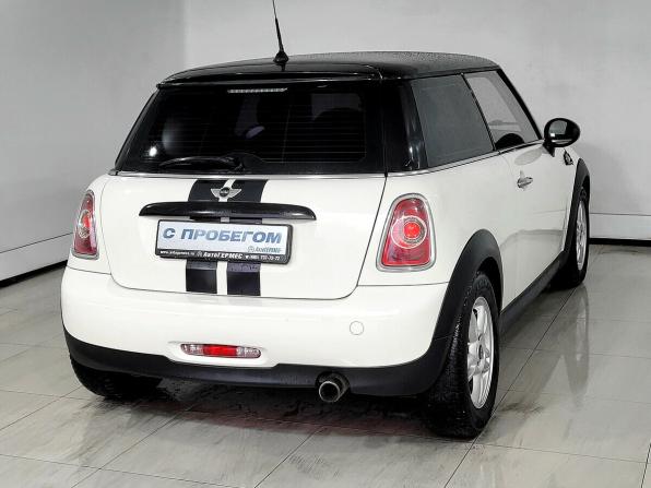 Mini Hatch II (R56) Рестайлинг с пробегом 2011 года, цена 950 000 рублей, 135975 км, хэтчбек, Автокод Объявления