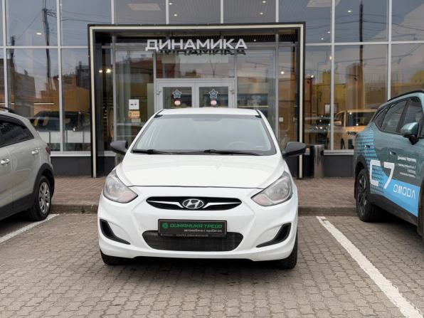 Hyundai Solaris I с пробегом 2013 года, цена 682 000 рублей, 90408 км, седан, Автокод Объявления