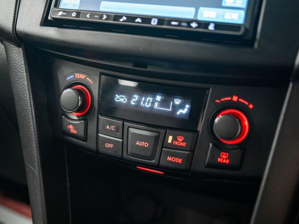 Suzuki Swift IV с пробегом 2012 года, цена 850 000 рублей, 116240 км, хэтчбек, Автокод Объявления
