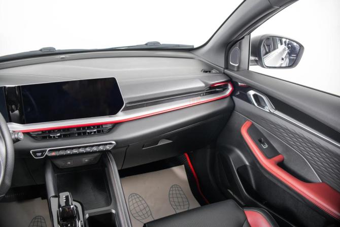 Geely Coolray I Рестайлинг с пробегом 2023 года, цена 1 999 000 рублей, 60259 км, внедорожник, Автокод Объявления