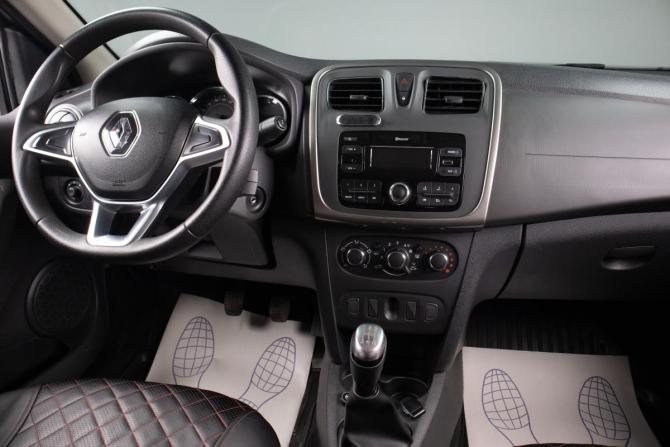Renault Logan II Рестайлинг с пробегом 2021 года, цена 1 299 000 рублей, 100557 км, седан, Автокод Объявления