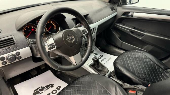 Opel Astra H Рестайлинг с пробегом 2009 года, цена 375 000 рублей, 300762 км, универсал, Автокод Объявления