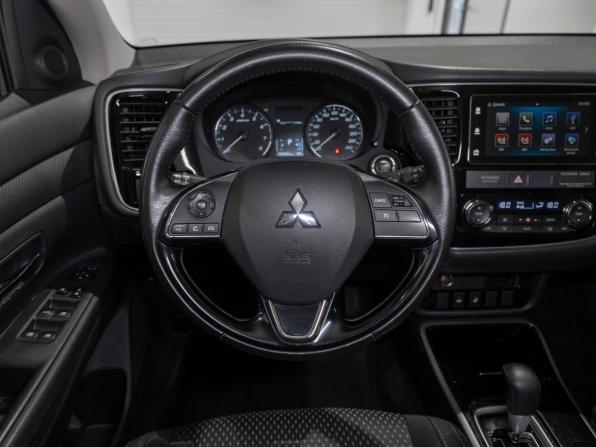 Mitsubishi Outlander III Рестайлинг 2 с пробегом 2018 года, цена 1 675 000 рублей, 155525 км, внедорожник, Автокод Объявления
