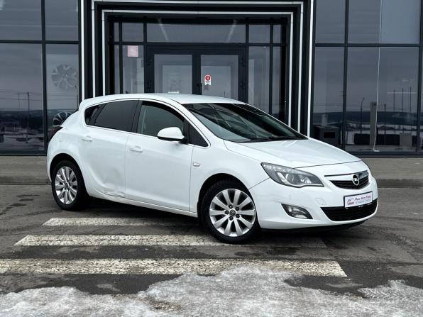 Opel Astra J с пробегом 2012 года, цена 597 000 рублей, 160500 км, хэтчбек, Автокод Объявления