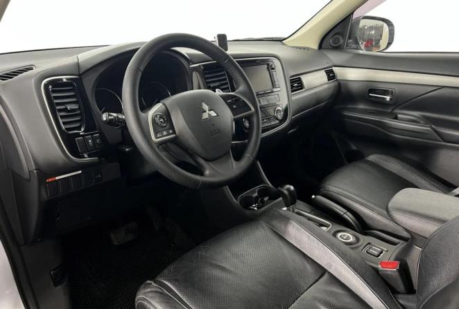 Mitsubishi Outlander II Рестайлинг с пробегом 2012 года, цена 1 380 000 рублей, 147399 км, внедорожник, Автокод Объявления