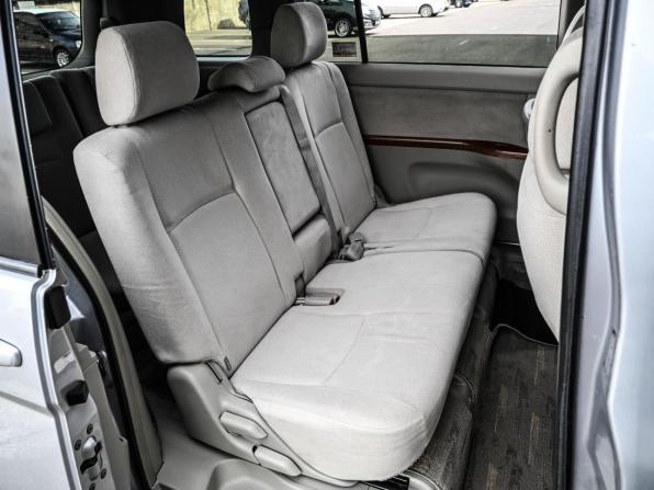 Toyota ISis I Рестайлинг с пробегом 2009 года, цена 1 169 000 рублей, 203036 км, компактвэн, Автокод Объявления
