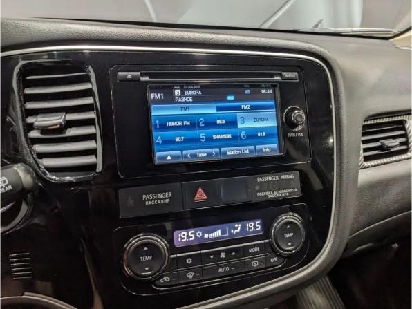 Mitsubishi Outlander III Рестайлинг 2 с пробегом 2015 года, цена 1 665 000 рублей, 169262 км, внедорожник, Автокод Объявления
