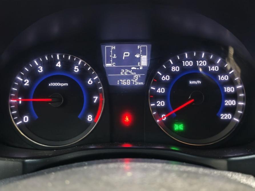Hyundai Solaris I Рестайлинг Курск  - изображение 11