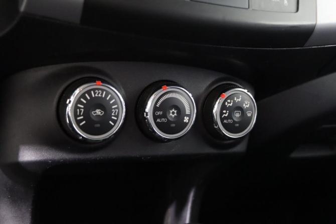 Mitsubishi Outlander II Рестайлинг с пробегом 2011 года, цена 799 990 рублей, 321074 км, внедорожник, Автокод Объявления