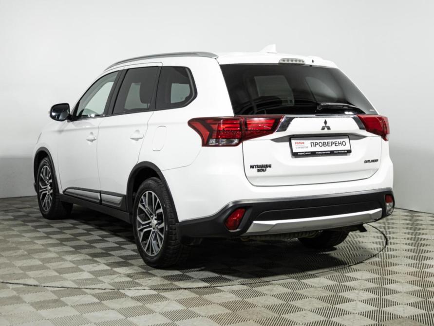 Mitsubishi Outlander III Рестайлинг 2 Санкт-Петербург  - изображение 7