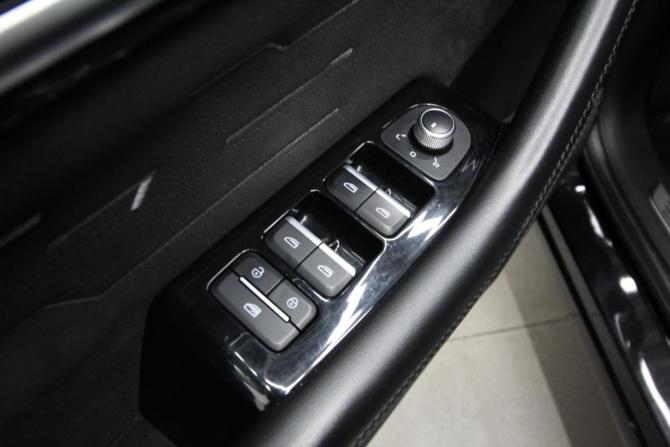 Geely Monjaro I с пробегом 2024 года, цена 3 050 000 рублей, 102808 км, внедорожник, Автокод Объявления