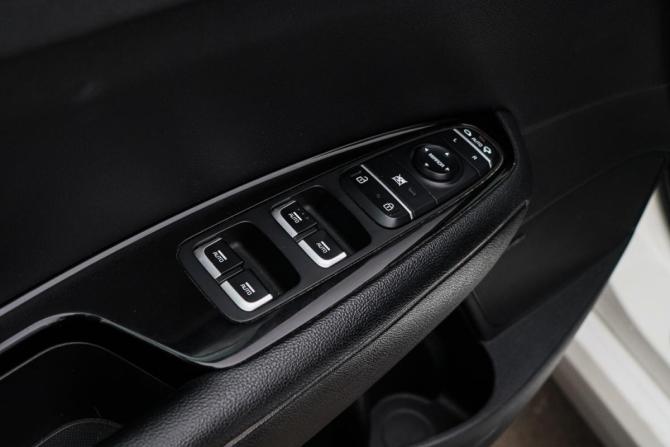 Kia Optima IV Рестайлинг с пробегом 2018 года, цена 2 350 000 рублей, 52080 км, седан, Автокод Объявления