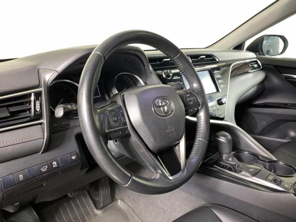 Toyota Camry VIII (XV70) с пробегом 2020 года, цена 2 339 000 рублей, 134782 км, седан, Автокод Объявления