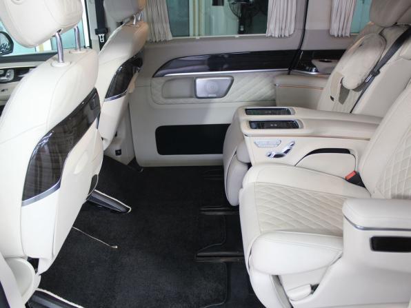 Mercedes-Benz V-Класс III (W447) Рестайлинг с пробегом 2023 года, цена 10 300 000 рублей, 57018 км, минивэн, Автокод Объявления