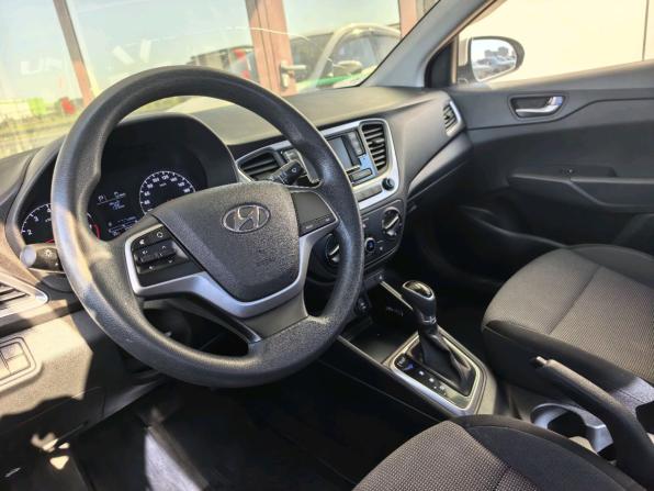 Hyundai Solaris II с пробегом 2017 года, цена 1 235 000 рублей, 97158 км, седан, Автокод Объявления