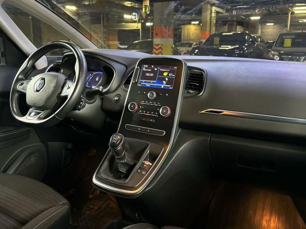 Renault Scenic IV с пробегом 2018 года, цена 1 650 000 рублей, 139000 км, компактвэн, Автокод Объявления
