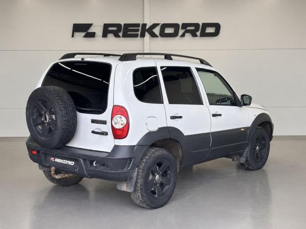 Chevrolet Niva I Рестайлинг с пробегом 2016 года, цена 589 000 рублей, 261277 км, внедорожник, Автокод Объявления