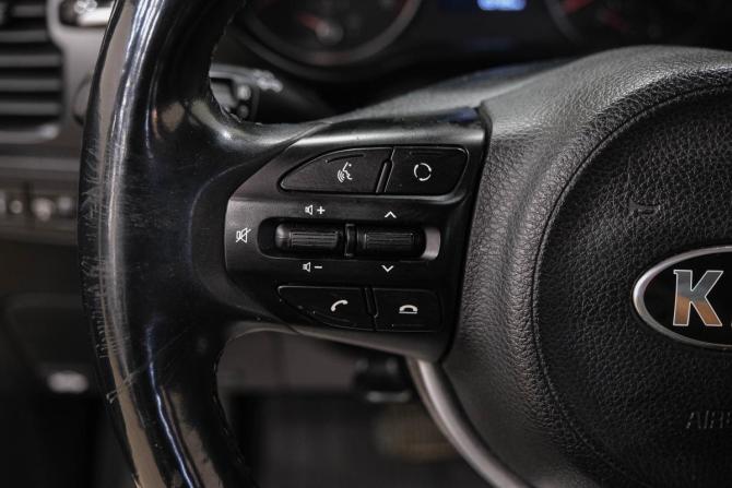 Kia Rio IV с пробегом 2019 года, цена 1 699 000 рублей, 63000 км, хэтчбек, Автокод Объявления