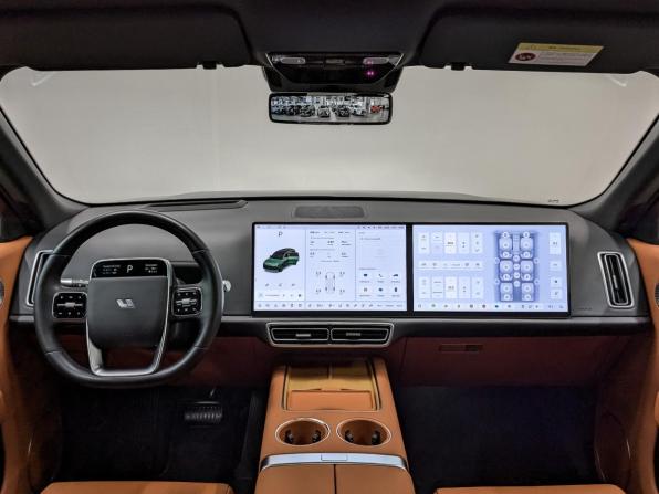 Li Auto (Lixiang) L9 I Рестайлинг с пробегом 2025 года, цена 8 390 000 рублей, 42091 км, внедорожник, Автокод Объявления