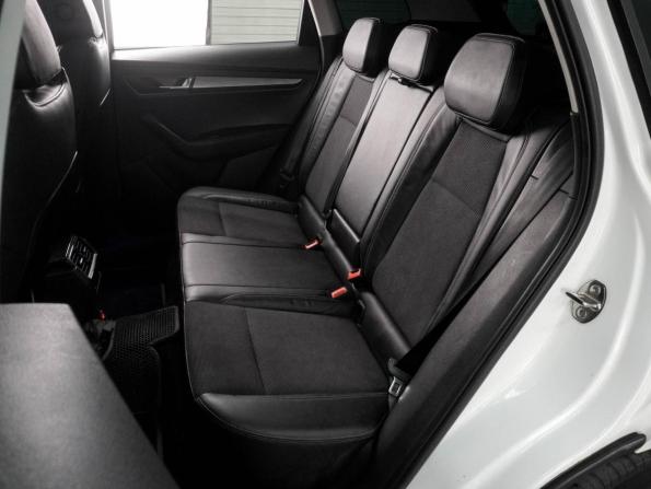 Skoda Karoq I с пробегом 2020 года, цена 2 195 000 рублей, 132857 км, внедорожник, Автокод Объявления