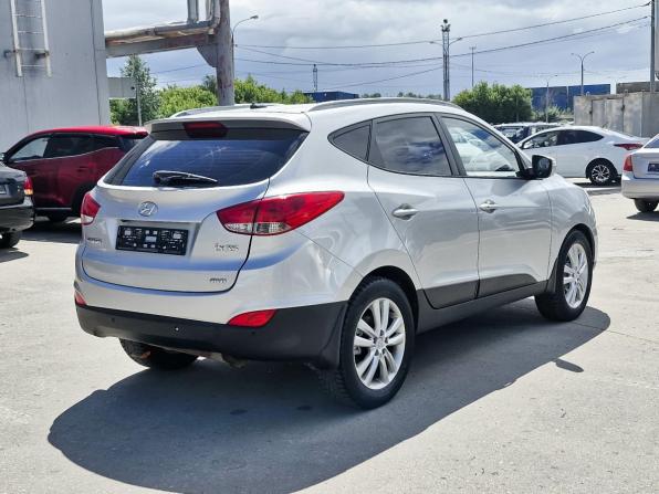 Hyundai ix35 I с пробегом 2011 года, цена 980 000 рублей, 332017 км, внедорожник, Автокод Объявления