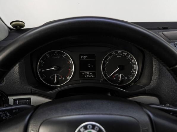 Skoda Octavia II (A5) Рестайлинг с пробегом 2012 года, цена 799 000 рублей, 217022 км, лифтбек, Автокод Объявления