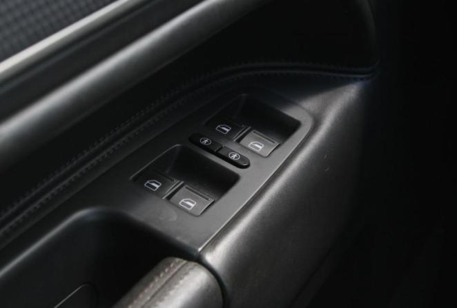 Volkswagen Touareg I Рестайлинг с пробегом 2008 года, цена 1 040 000 рублей, 258356 км, внедорожник, Автокод Объявления