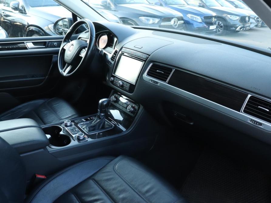 Volkswagen Touareg II Рестайлинг Москва  - изображение 9